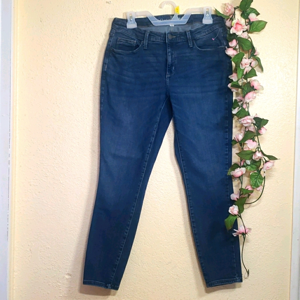 Universal Thread Blue Jeans